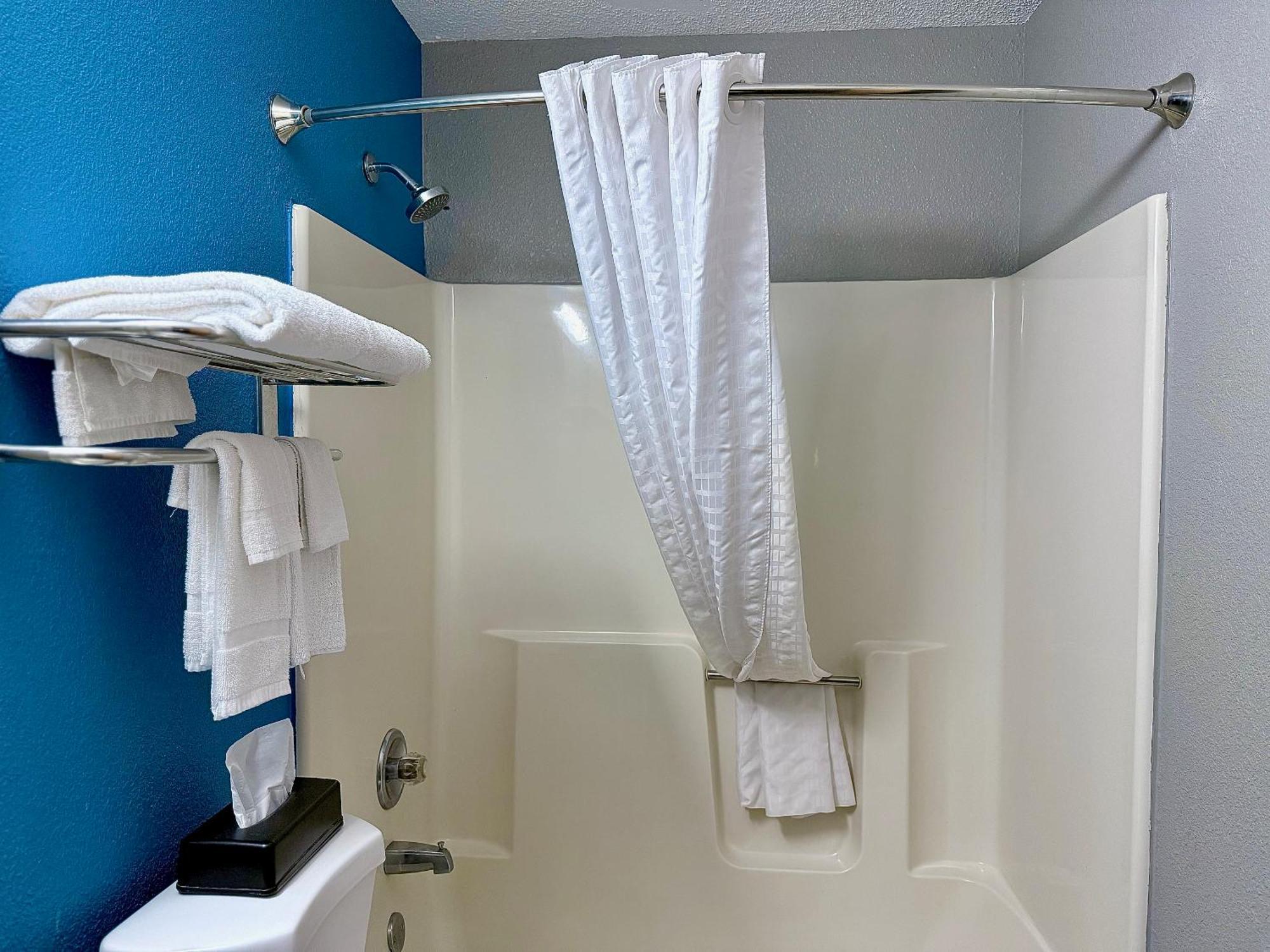 American Inn Cedar Rapids South Εξωτερικό φωτογραφία